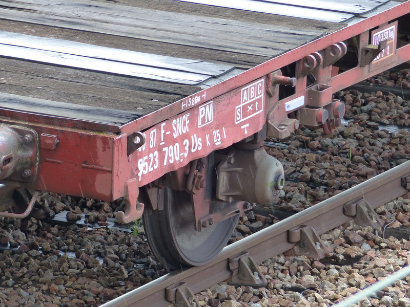 40 87 952 3 790-3 Us K25 1 F SNCF-PN (2014-07-04 St Pierre des Corps) (2).jpg
