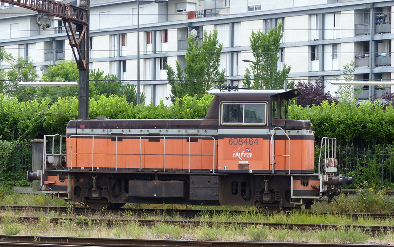 Y.8464 (2014-07-20 gare de Tours) (1).jpg