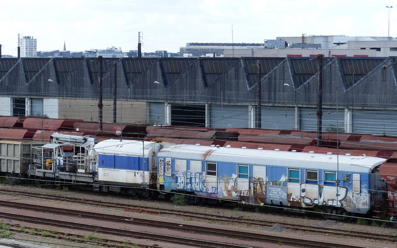80 87 979 3 051-4 Uas H55 0 SNCF-PE (2014-08-19 SPDC) + 80 87 979 9 005-4 Uas W41 SNCF-RO (1).jpg