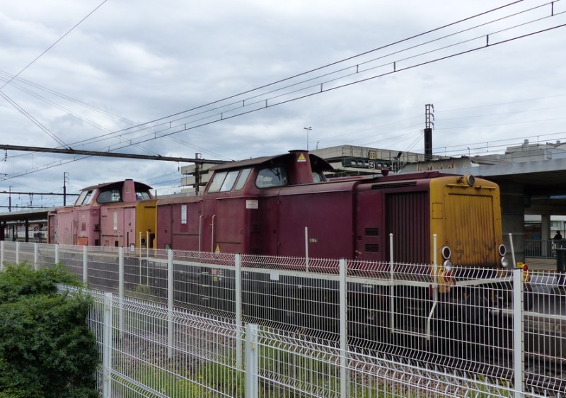 99 87 9 182 585-9 (2014-08-22 gare de SPDC) + 212-105.1 Genifer (1).jpg