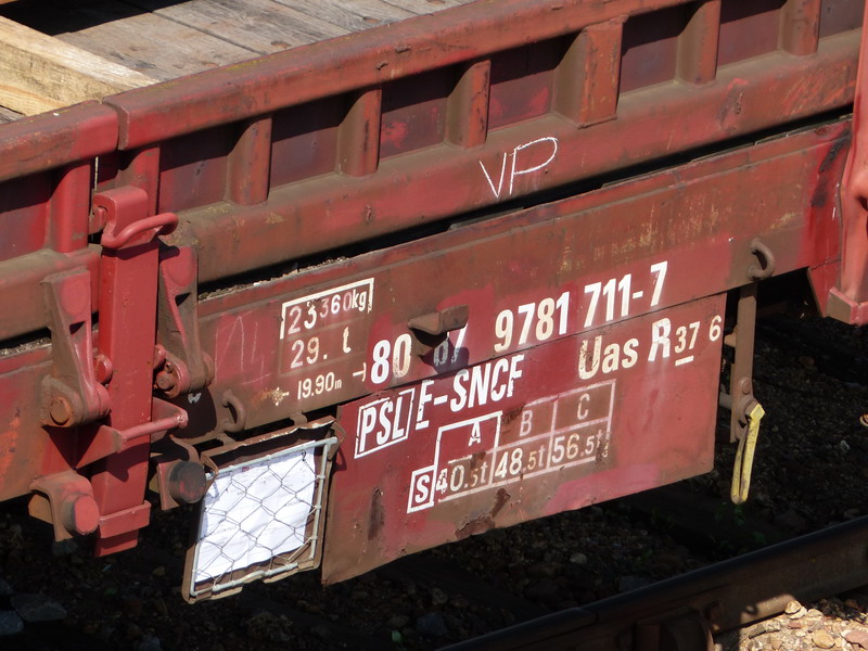 80 87 978 1 711-7 Uas R37 6 F SNCF-PSL (2014-09-04 SPDC) (2).jpg