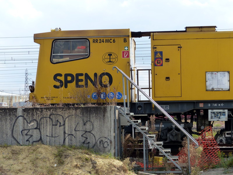 99 87 9 227 502-1 Speno RR 24 MC 6 (2014-10-04 Infrapôle LGV A de SPDC) (2).jpg