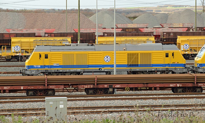 92 87 007 5 108-6 Villogon01 201214.jpg