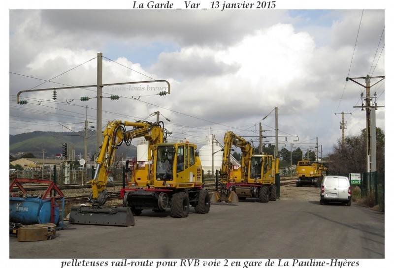 a pelleteuses rail-route pour RVB voie 2_La Pauline gare_La Garde 83.jpg
