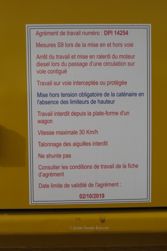 pelleteuse rail-route_gare de La Pauline-Hyères_La Garde 83 c.jpg