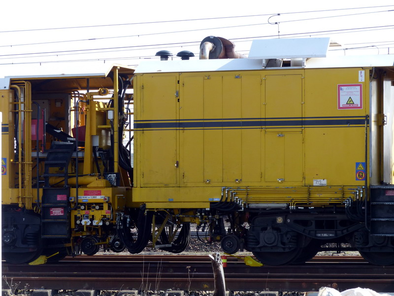 99 87 9 124 529-8 Type 108-475 4ST (2015-03-08 Infrapôle LGV A  SPDC) TSO (5).jpg