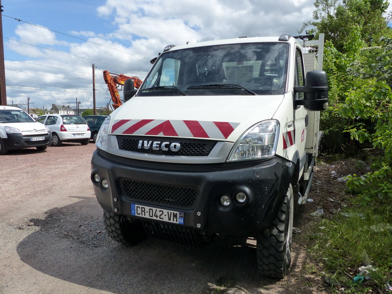 IVECO daily 4X4 - CR-042-VM (2015-04-29 Tours) (2).jpg