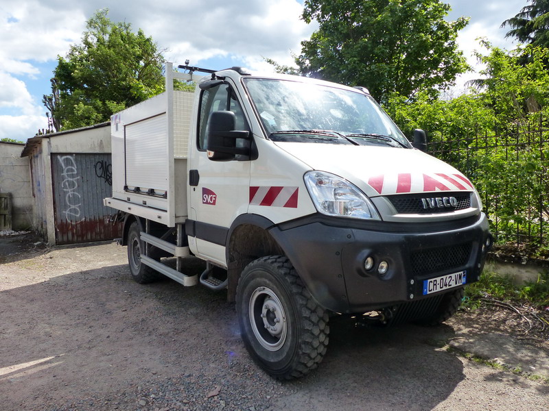 IVECO daily 4X4 - CR-042-VM (2015-04-29 Tours) (1).jpg