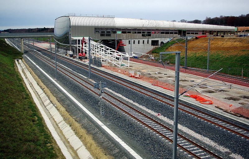 20101111je-lgv-rr-moval-gare-tgv-bft+mbd-bv+quai-vt-imgp8391retoucheauto-recadre900.jpg (317.72 Kio) Vu 5266 fois 20101111je-lgv-rr-moval-gare-tgv-bft+mbd-bv+quai-vt-imgp8391retoucheauto-recadre900.jpg