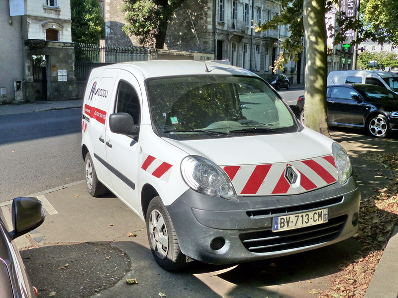 Renault Kangoo BV-713-CM (2015-08-03 Tours) Meccoli 580 (2).jpg