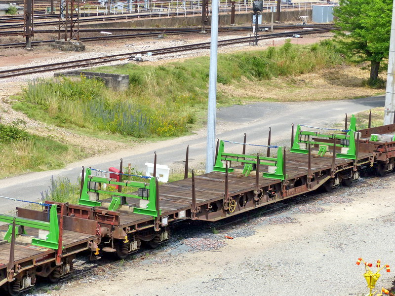 11 87 3902 711-8 Rs 80 2 RIV SNCF (2015-06-13 BIDON V à SPDC) (1).jpg