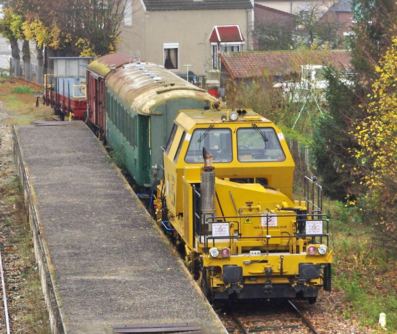 99 87 9 128 055-0  Combi 20 n°20005 (2014-03-27 gare de Tergnier 02) SNCF-AM ex 9.353 (2).jpg