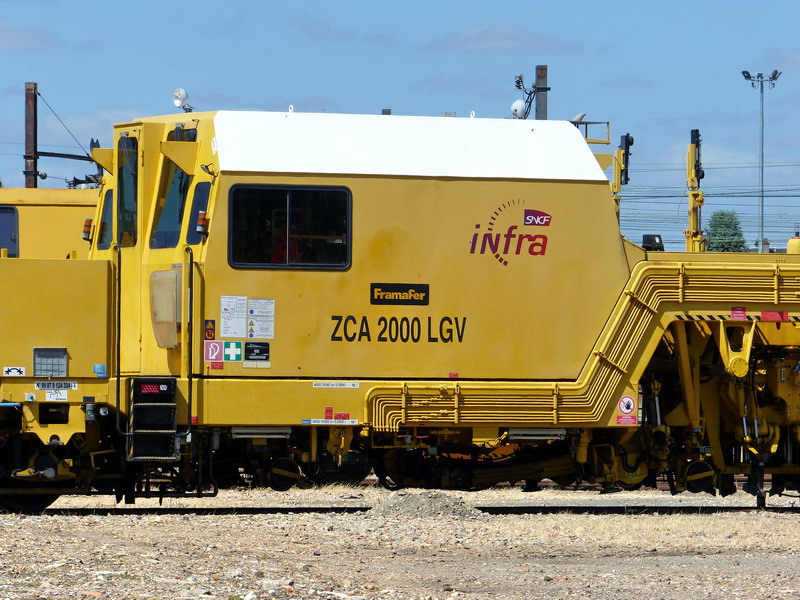 99 87 9 124 324-4 ZCA 2000 LGV (2016-08-21 C2MI  de SPDC) SNCF-PRG (3).jpg