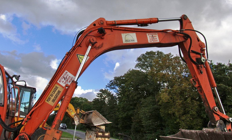 NEUSON 8002 RDV n°88 (2016-10-01 Villers-Bretonneux) Colas Rail F 620069 (6).jpg