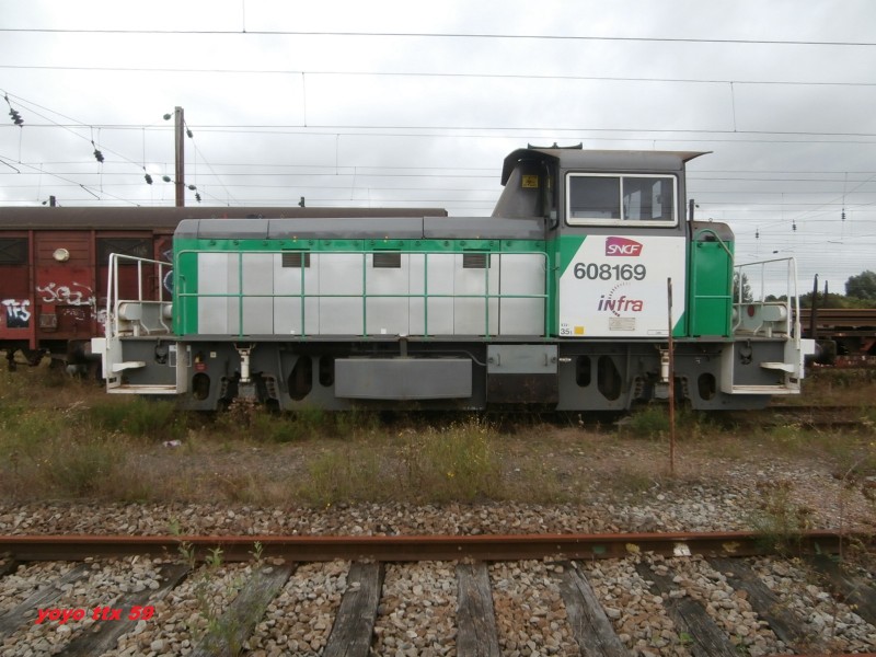Y 8169=69.JPG