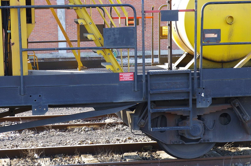 99 87 9 352 534-1 TSO (2013-06-05 gare de Saint Quentin) (11).jpg