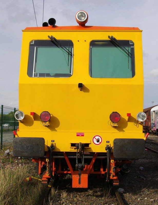 99 87 9 122 522-5 - 108-32 U (2013-05-13 gare de Saint Quentin) Colas Rail (2).jpg