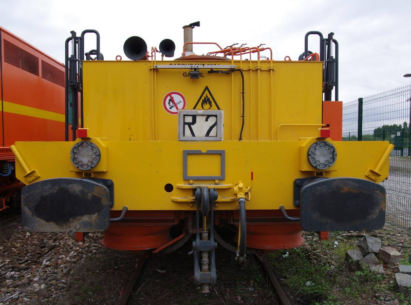 99 87 9 125 522-2 (2013-05-13 gare de Saint Quentin) R21 Colas Rail (13).jpg