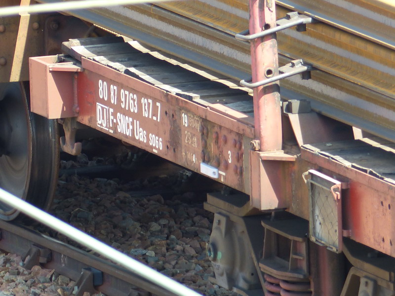 80 87 976 3 137-7 Uas S06 6 F SNCF-SNCF (2015-05-27 SPDC) (2).jpg