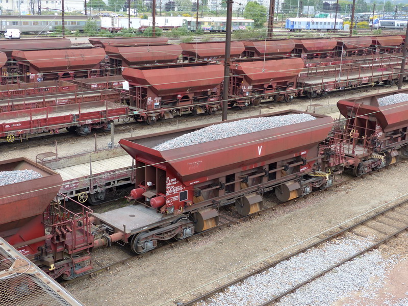80 87 977 8 068-7 Uas D12 6 D12 6 F-SNCFR (2017-05-07 SPDC) (2).jpg