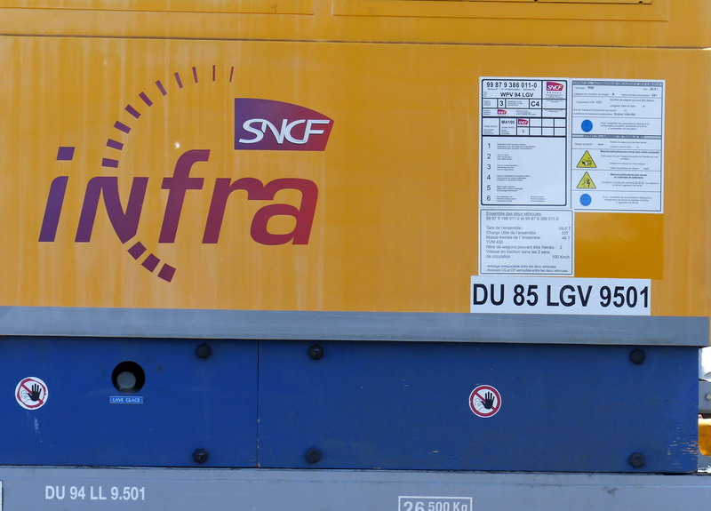 99 87 9 286 011-2 DU 85 LGV 9501 (2017-05-14 Infrapôle LGV A à SPDC) (3).jpg