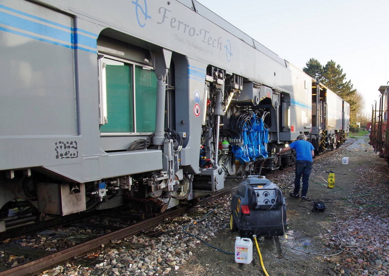 99 87 9 124 543-9 (2017-03-16 gare de Tergnier) 108-32 4S Ferro-Tech (3).jpg