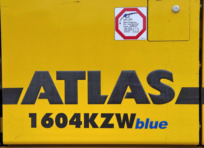 ATLAS 1604 KZW blue (2017-06-07 gare de Menin) FDP (6).jpg