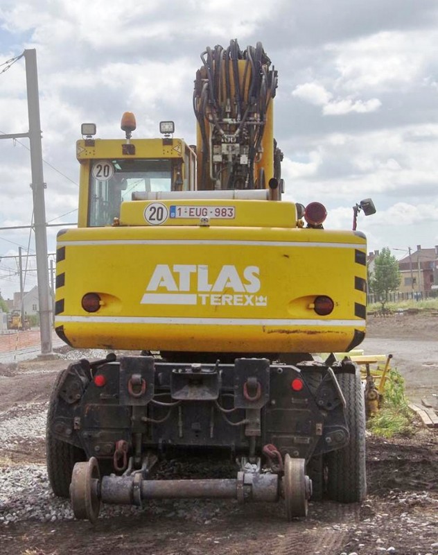 ATLAS 1604 KZW (2017-06-07 gare de Menin) De Witt-Wandecaveye (1).jpg