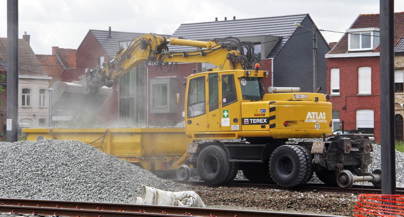 Travaux de RVB (2017-06-08 gare de Menin) (2).jpg