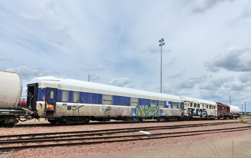 80 87 979 0 678-7 Uas H55 0 F SNCF-RO (2017-06-04 BIDON V Ã SPDC) TDGR 4 (2).jpg