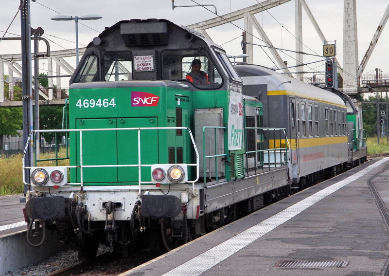 60 87 99 69 133-2 F-SNCF SU (2017-08-09 Tergnier) (4).jpg