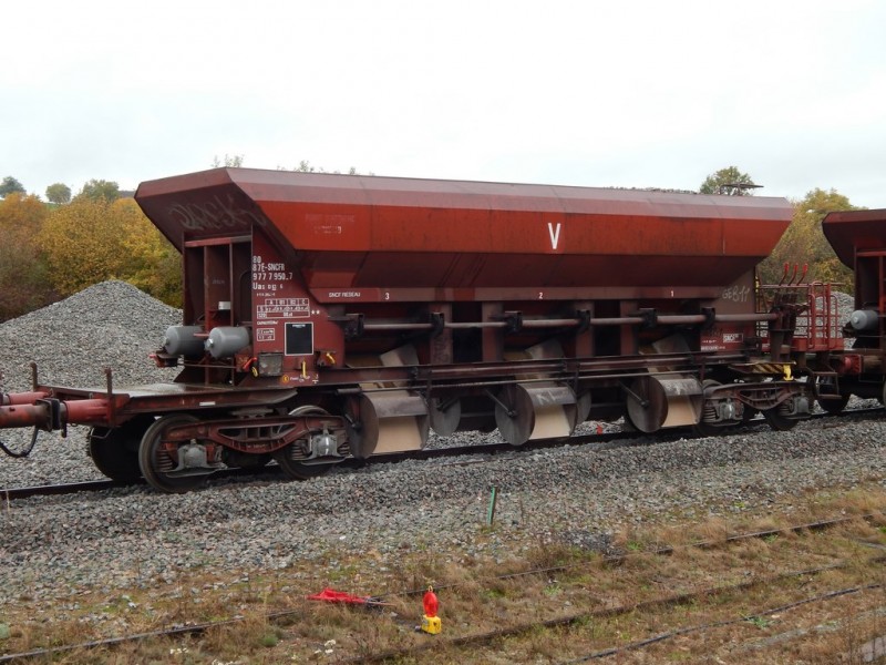 80 87 977 7 950 7 Uas  D12-6  R (Copier).JPG