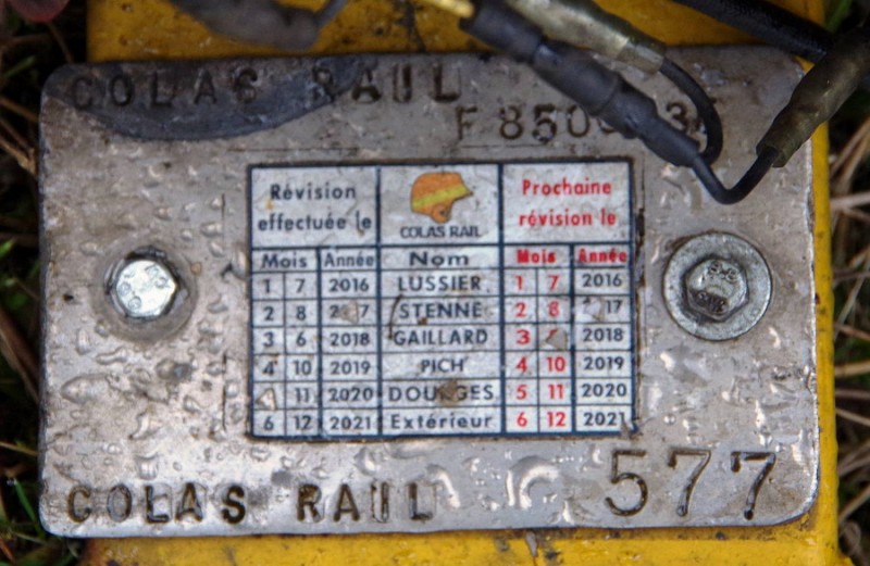 Tirrefonneuse Geismar tpas 160 (2018-01-09 gare de Chaulnes) n°1232376 Colas Rail (3).jpg