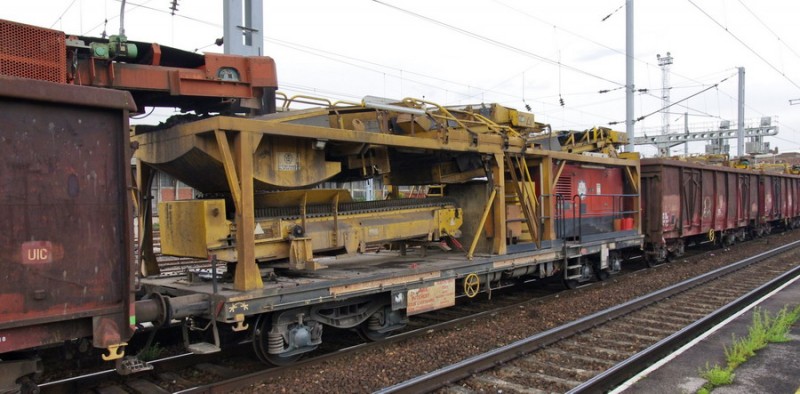 99 87 9 352 513-5 (2013-05'23 gare de Saint Quentin) TSO (9).jpg