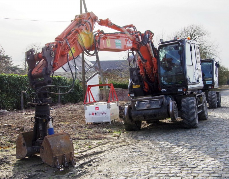 Hitachi D2R ZX170 PRR (2018-04-07 Flavy-le-Martel) (1).jpg