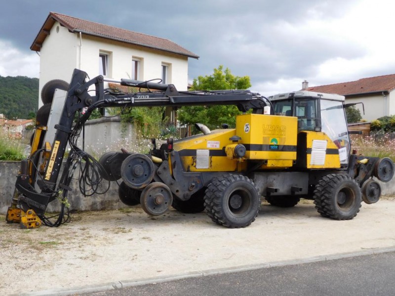 UNAC - 300 RR - U704 - SEFA (Aurec-sur-Loire 09-2017) Photo 1.JPG